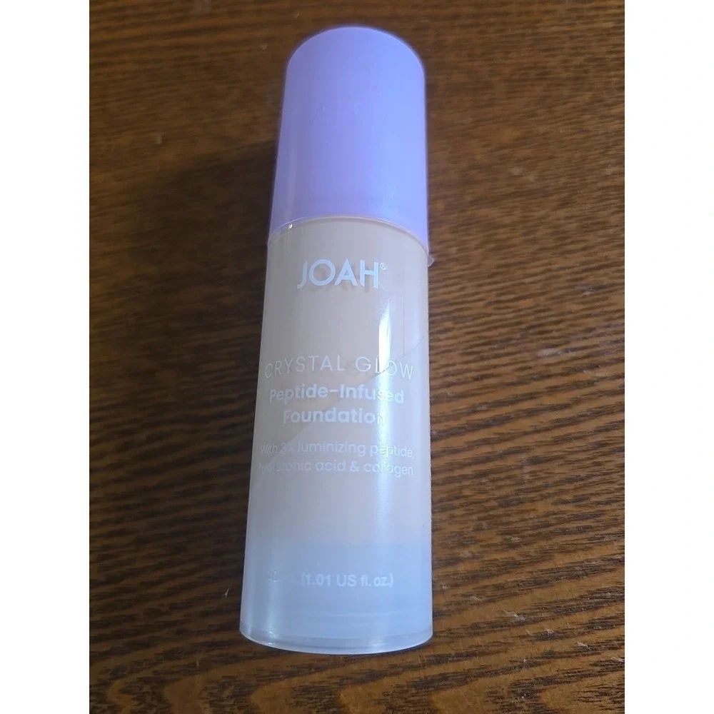Joah Foundation‎ Crystal Glow Peptide Infused Collagen Very Fair Cool FN020